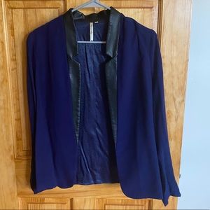 Blue open blazer w faux leather design